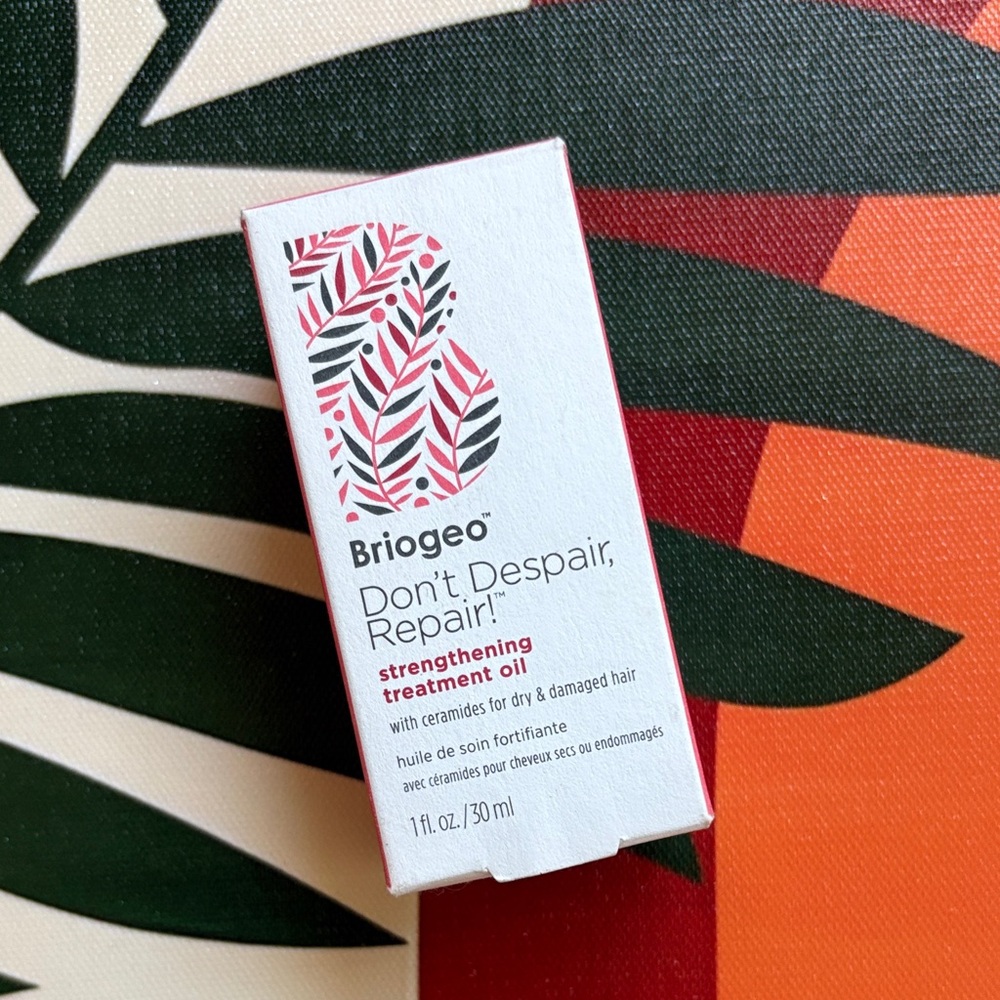 Briogeo Don't Despair, Repair! Hair Oil with Red and White Design